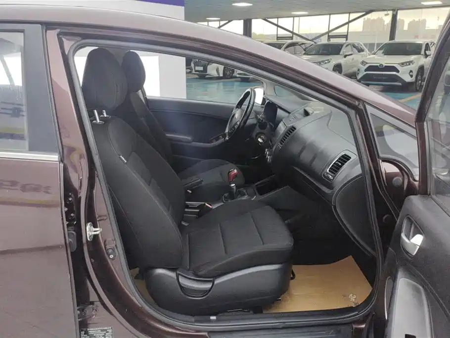 Kia K3 2013 1.6L Manual GLS фото 8