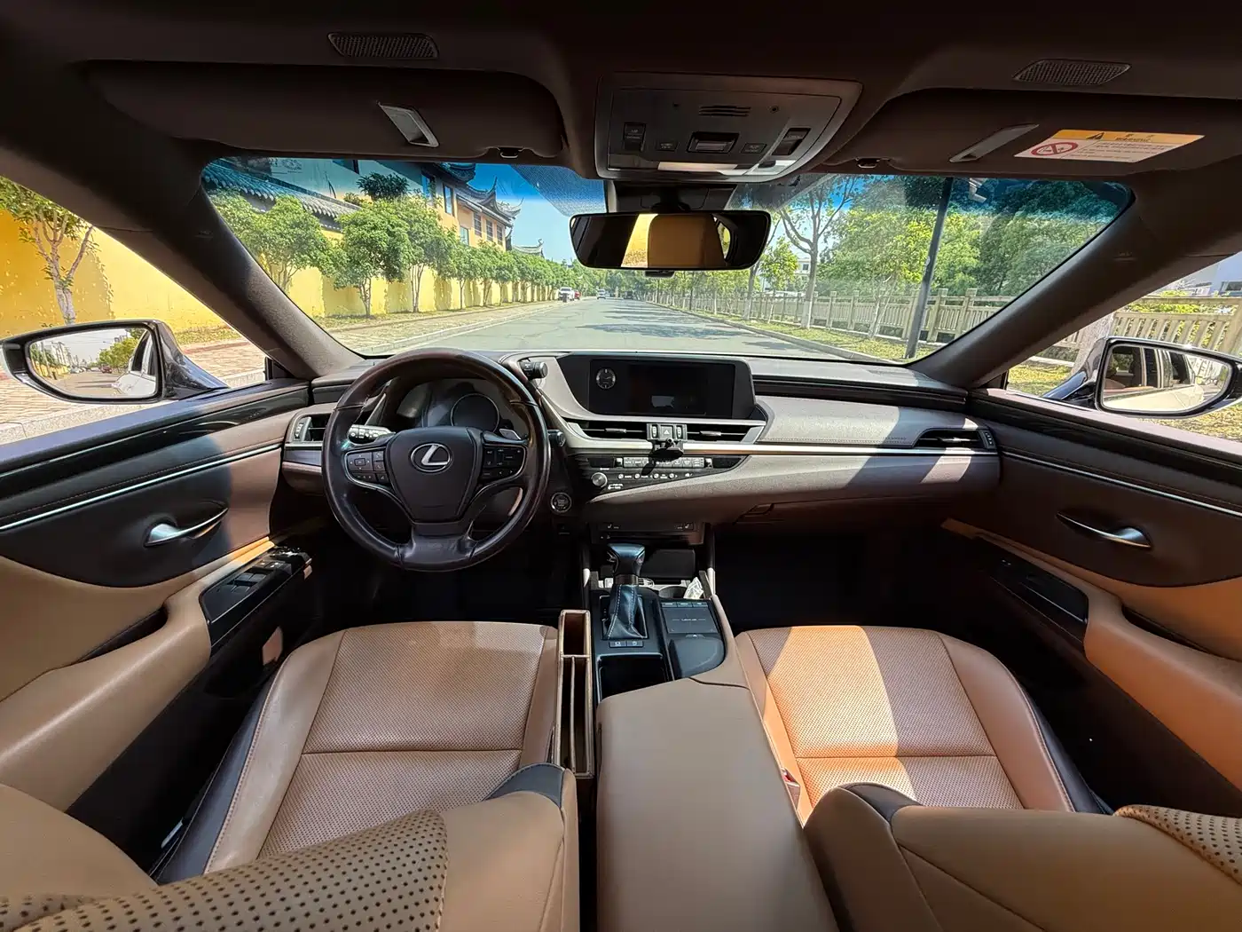 Lexus ES 2020 200 Luxury фото 15