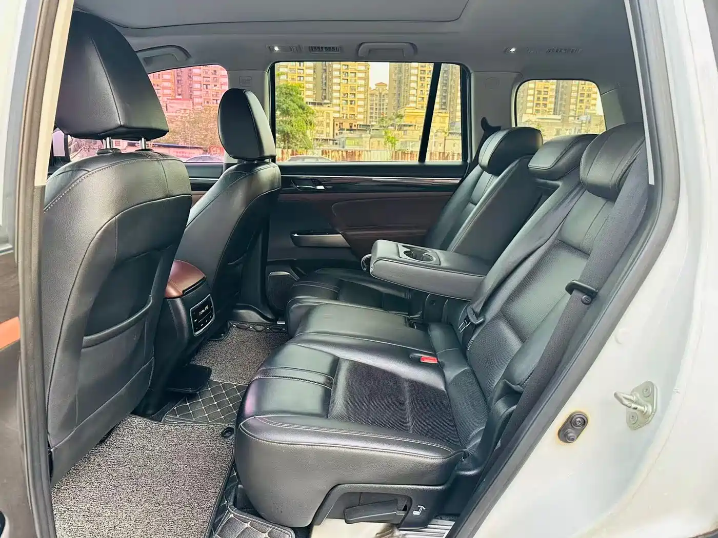 GAC Trumpchi Trumpchi GS8 2017 320T 2WD Luxury Smart Connect (7-seater) фото 10