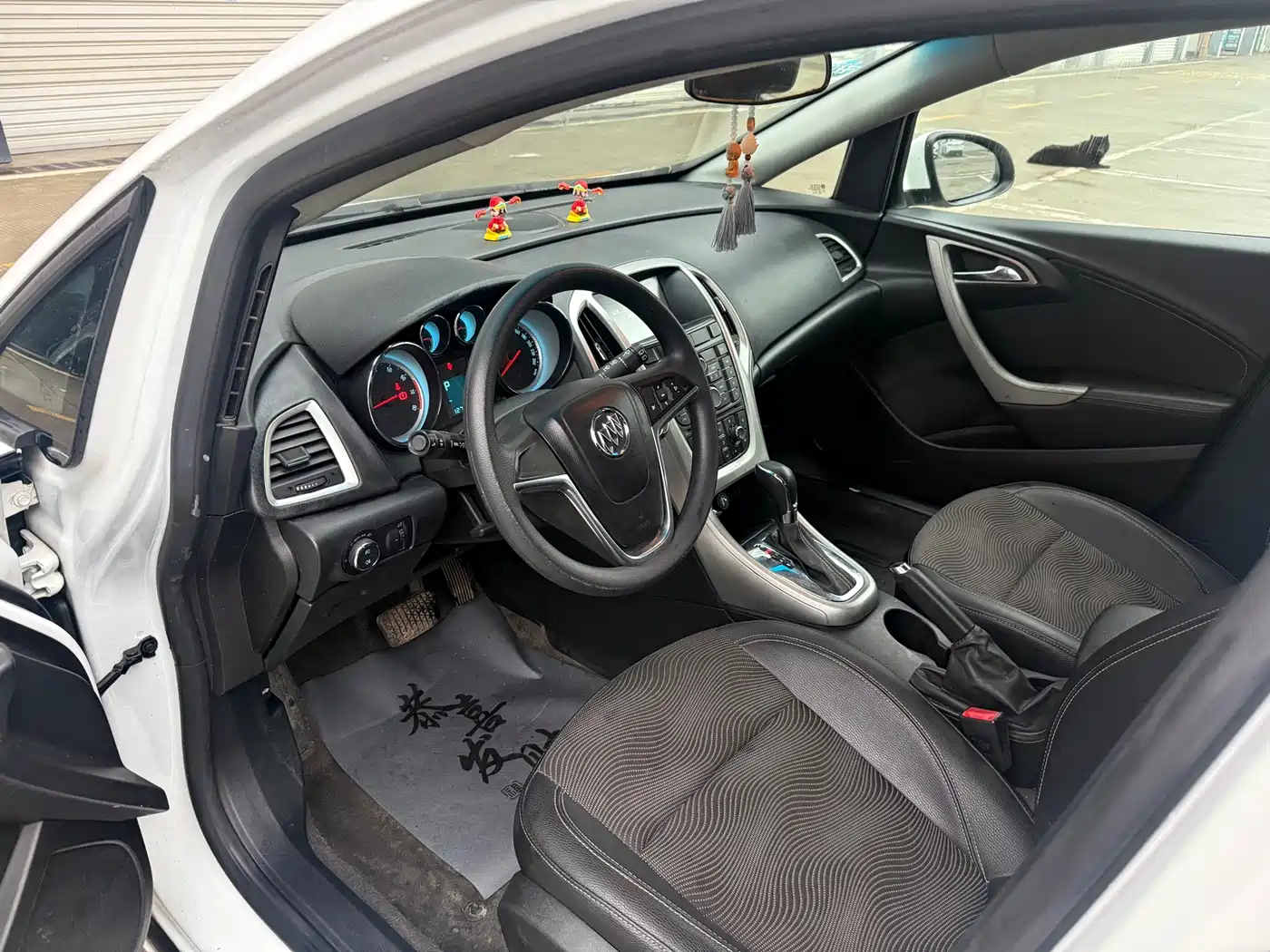 Buick Excelle 2014 XT 1.6L Automatic Fashion фото 8
