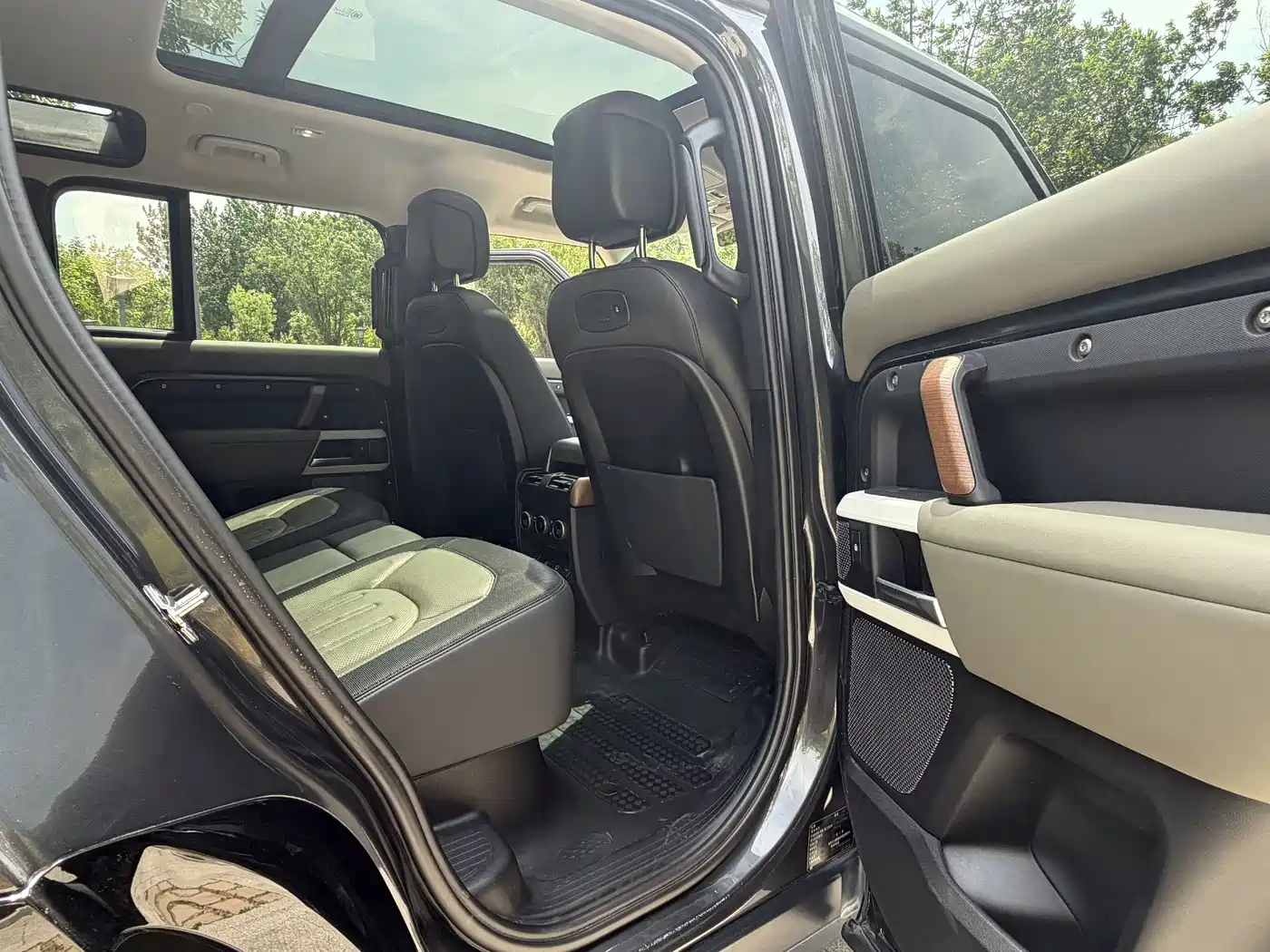 Land Rover Defender 2022 110 P400 X-DYNAMIC HSE фото 16