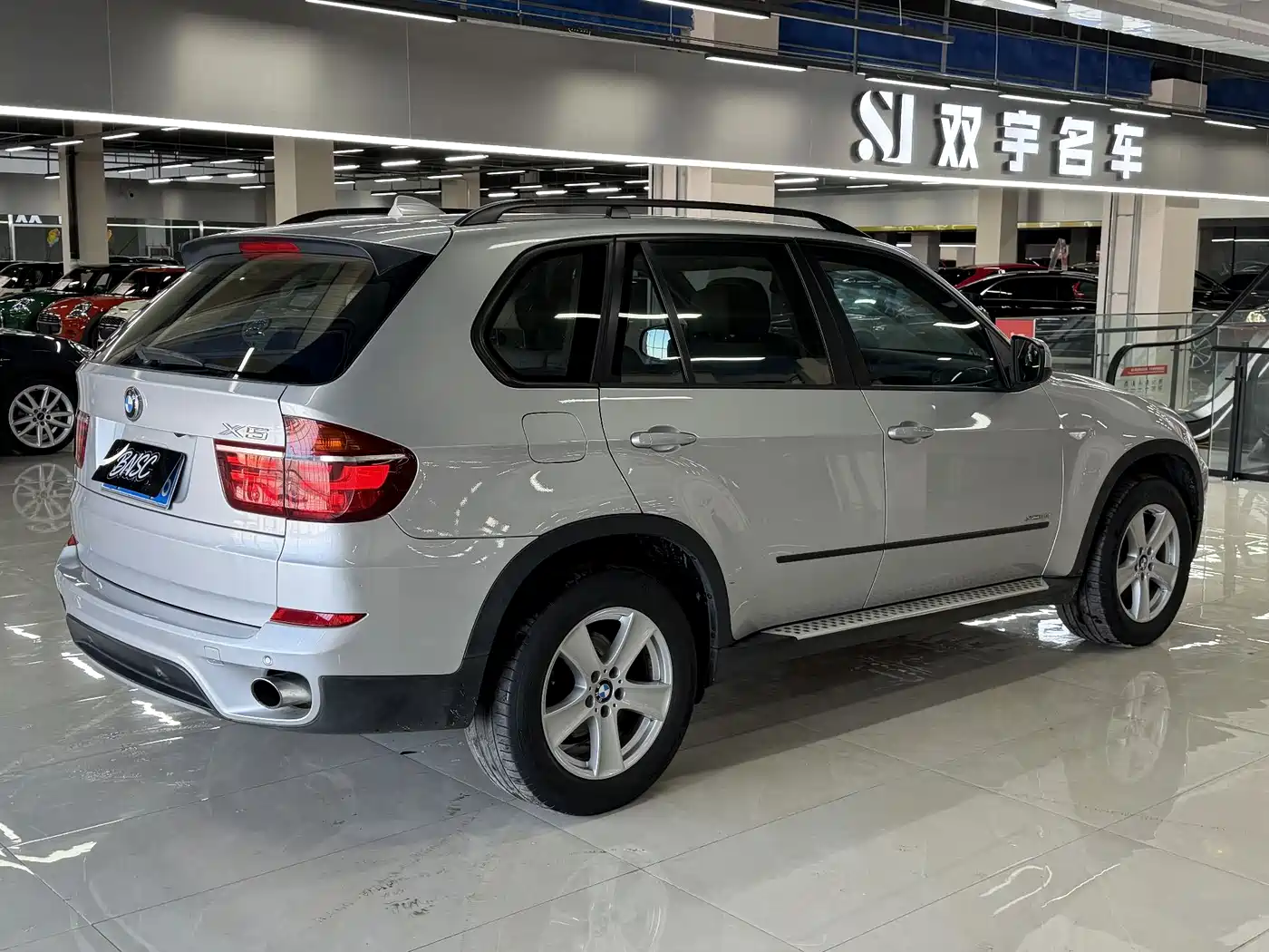 BMW X5 (Import) 2011 xDrive35i Leading Edition фото 3