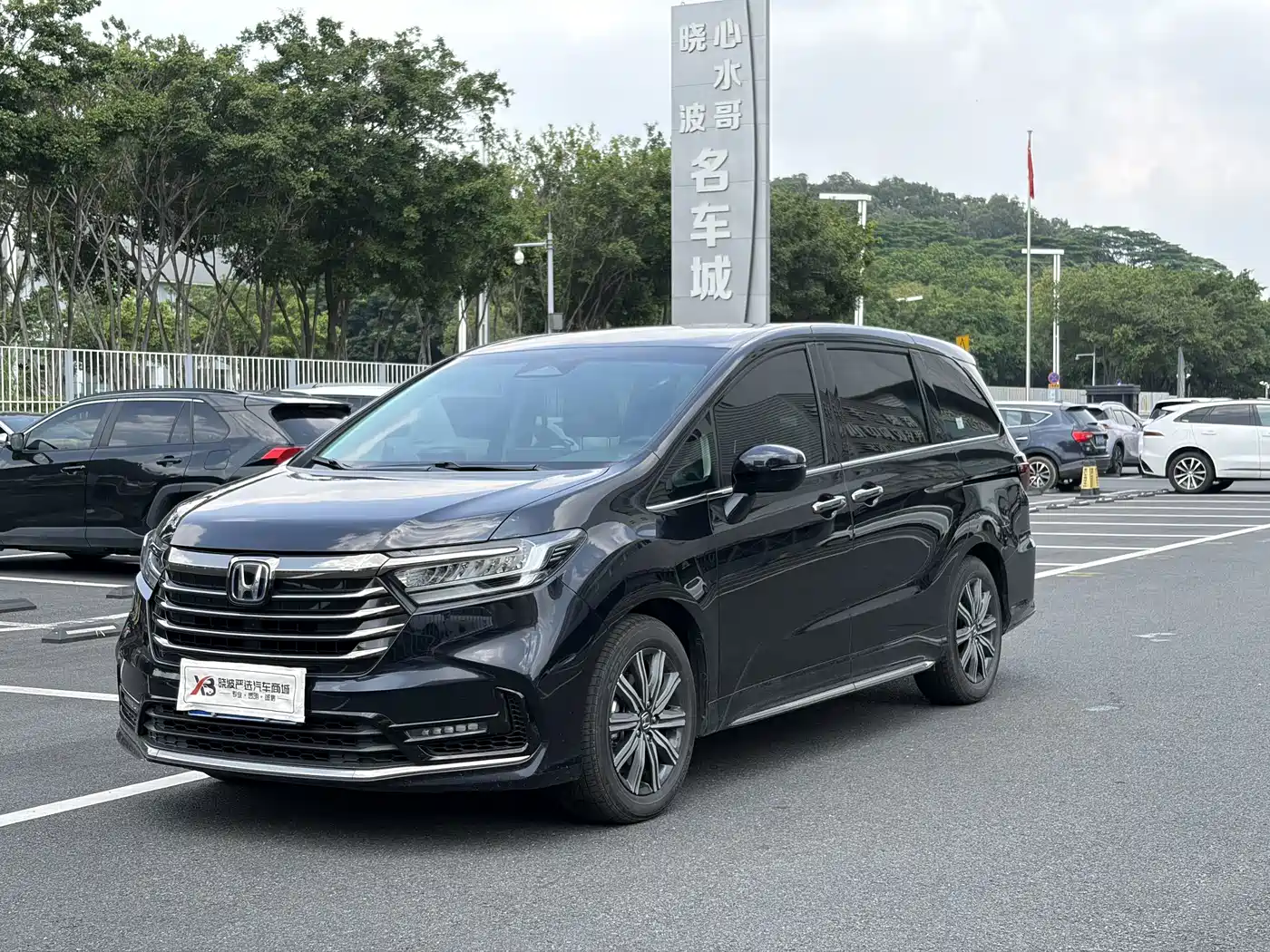 Фото 1 - Honda Odyssey