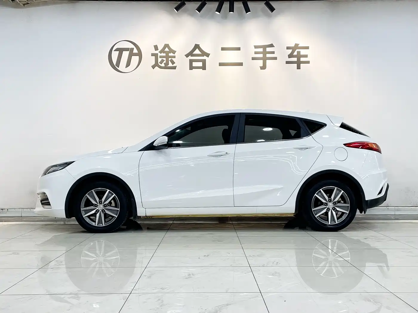Changan Eado XT 2017 2016 1.6L Manual Stylish Cool Edition