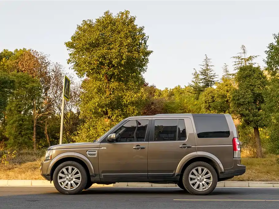 Land Rover Discovery 2012 3.0 SDV6 HSE Diesel фото 7