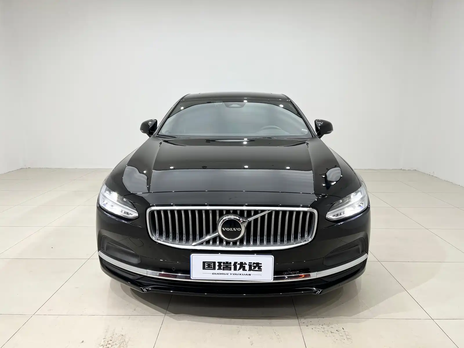 Фото 2 - Volvo S90