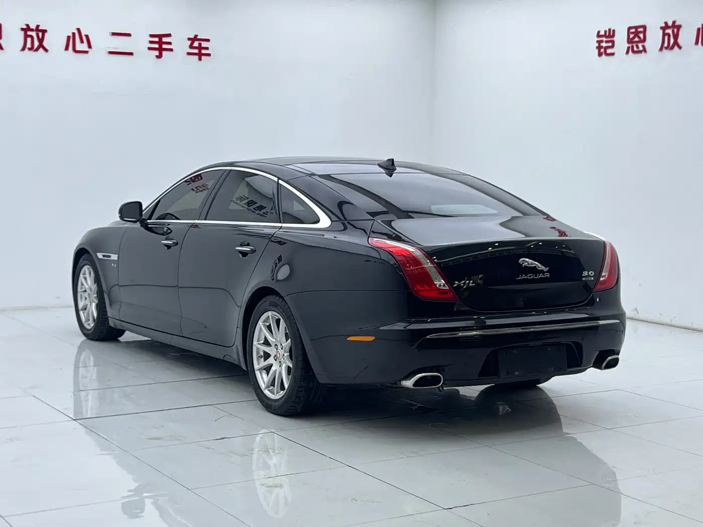 Jaguar XJ 2015 XJL 3.0 SC 2WD Panorama Business Edition фото 26