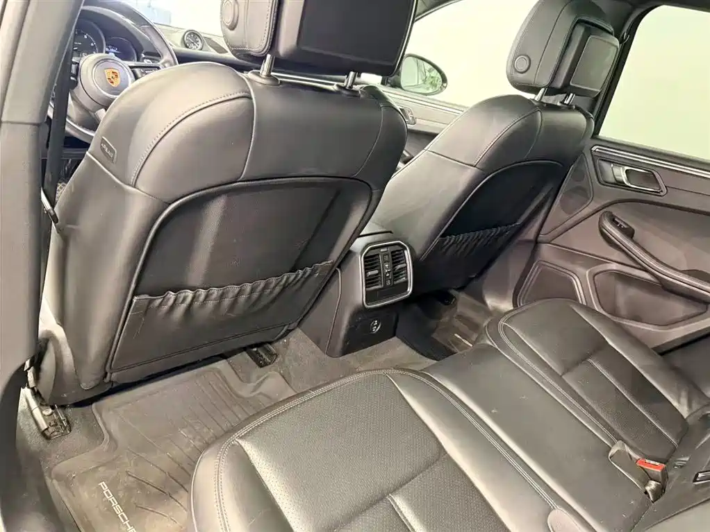 Porsche Macan 2023 Macan 2.0T фото 13