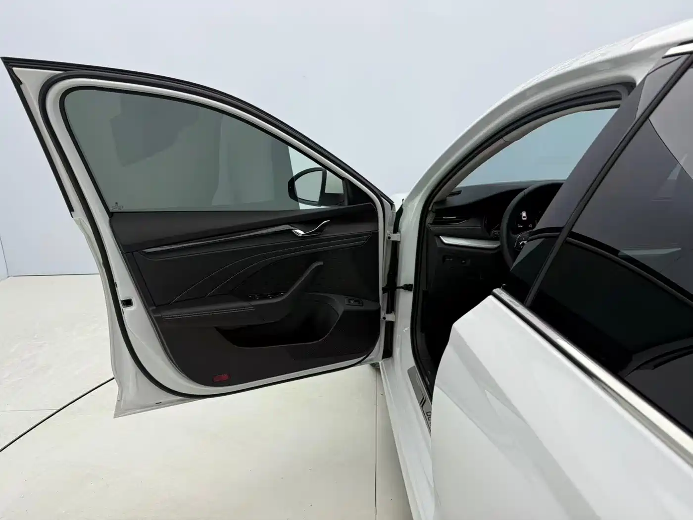Škoda Octavia 2023 Facelift PRO TSI280 Premium Edition фото 12