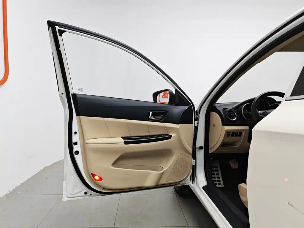 Changan Eado 2015 2015 1.6L Manual Luxury China V