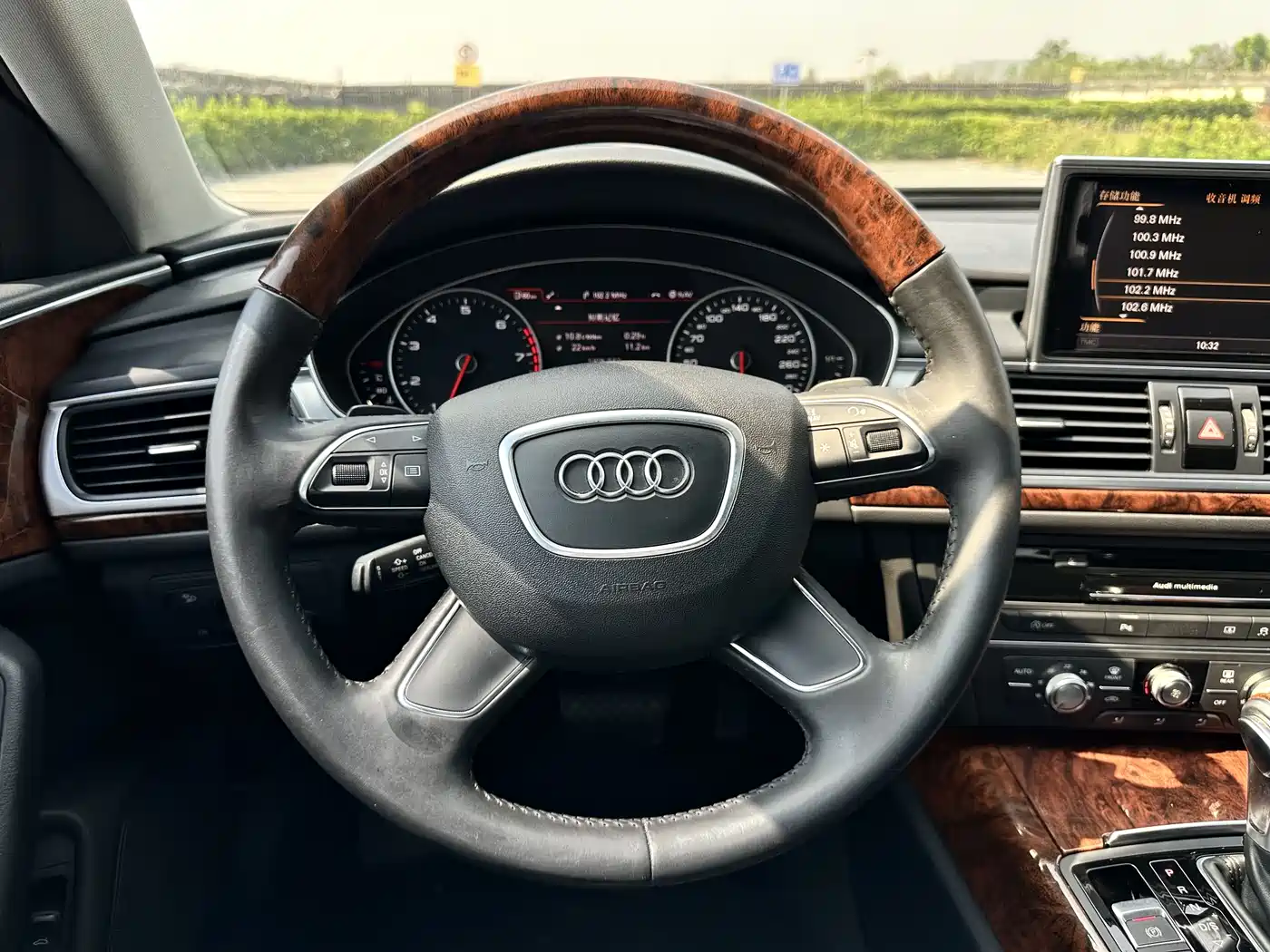 Audi A6L 2014 30 FSI Technology фото 16