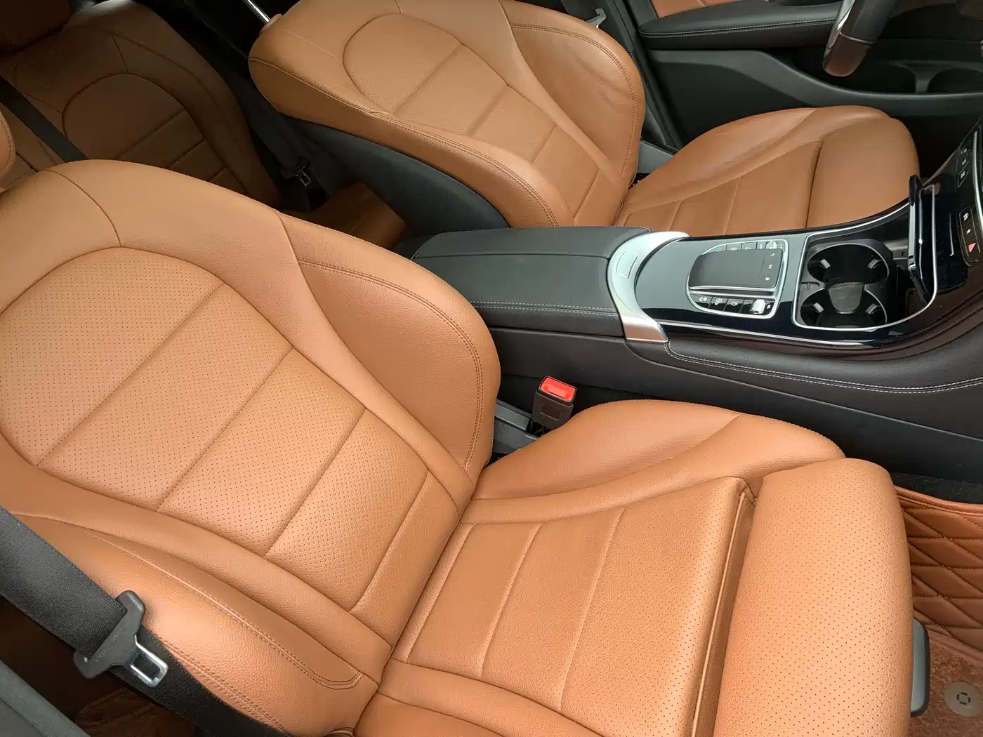Mercedes-Benz GLC Coupe 2020 GLC 260 4MATIC Coupe SUV фото 27