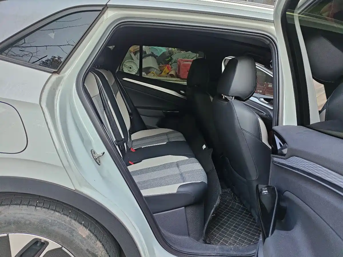 VOLKSWAGEN ID.4 CROZZ