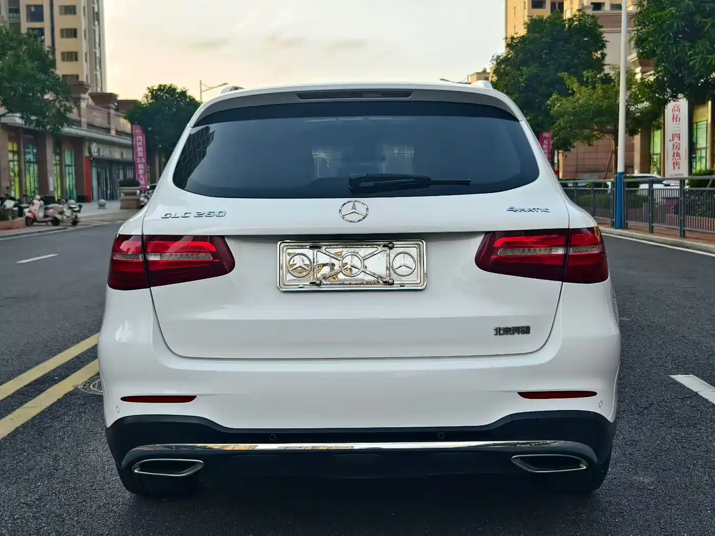 Mercedes-Benz GLC 2018 Facelift GLC 260 4MATIC Dynamic фото 17