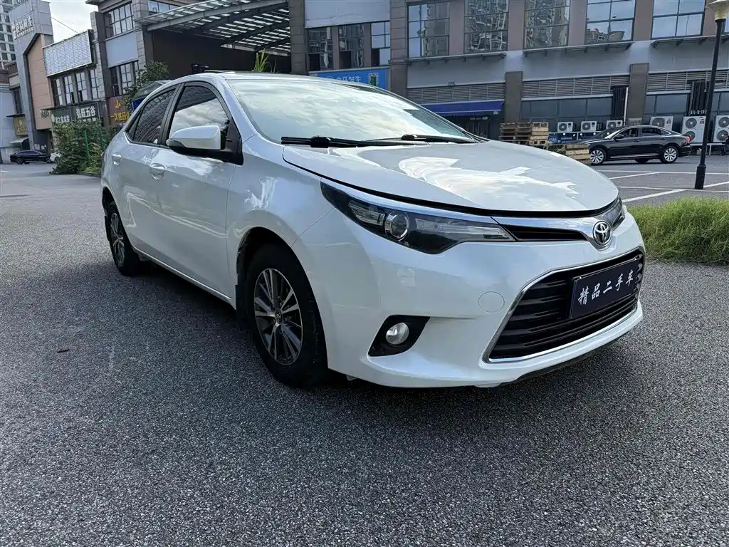 Toyota Levin 2017 Facelift 185T CVT Elite (China V) фото 3