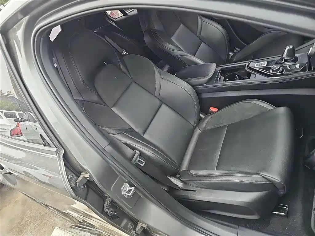 Lynk & Co 03 2021 2.0TD Auto Jin Plus фото 24
