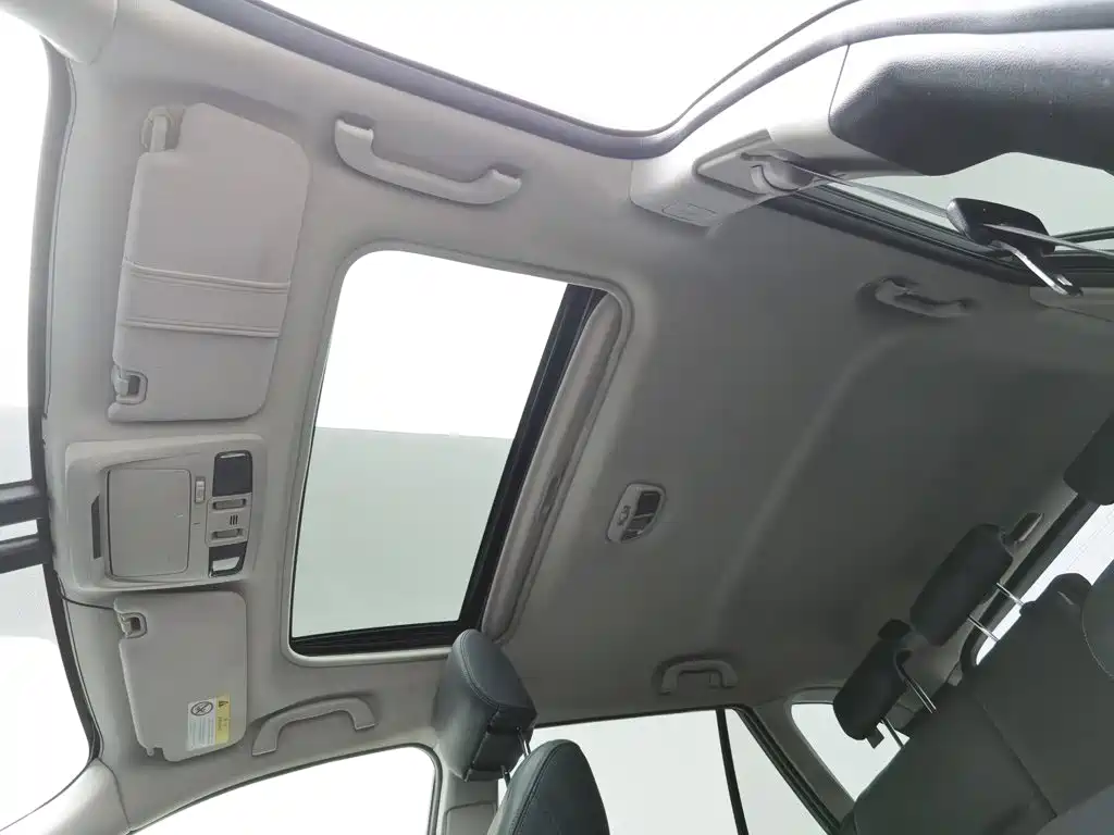 Фото 14 - Subaru Outback