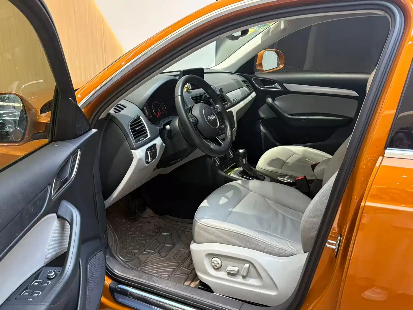 Audi Q3 (Import) 2012 35 TFSI quattro Comfort фото 8