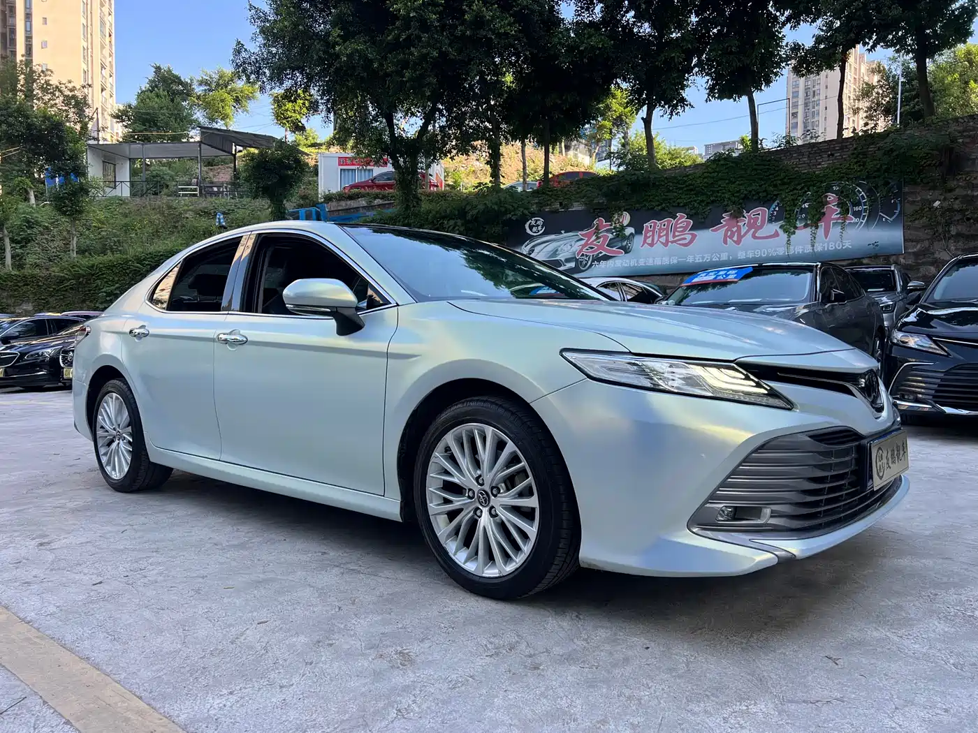 Toyota Camry 2019 2.5G Luxury Edition China VI фото 3