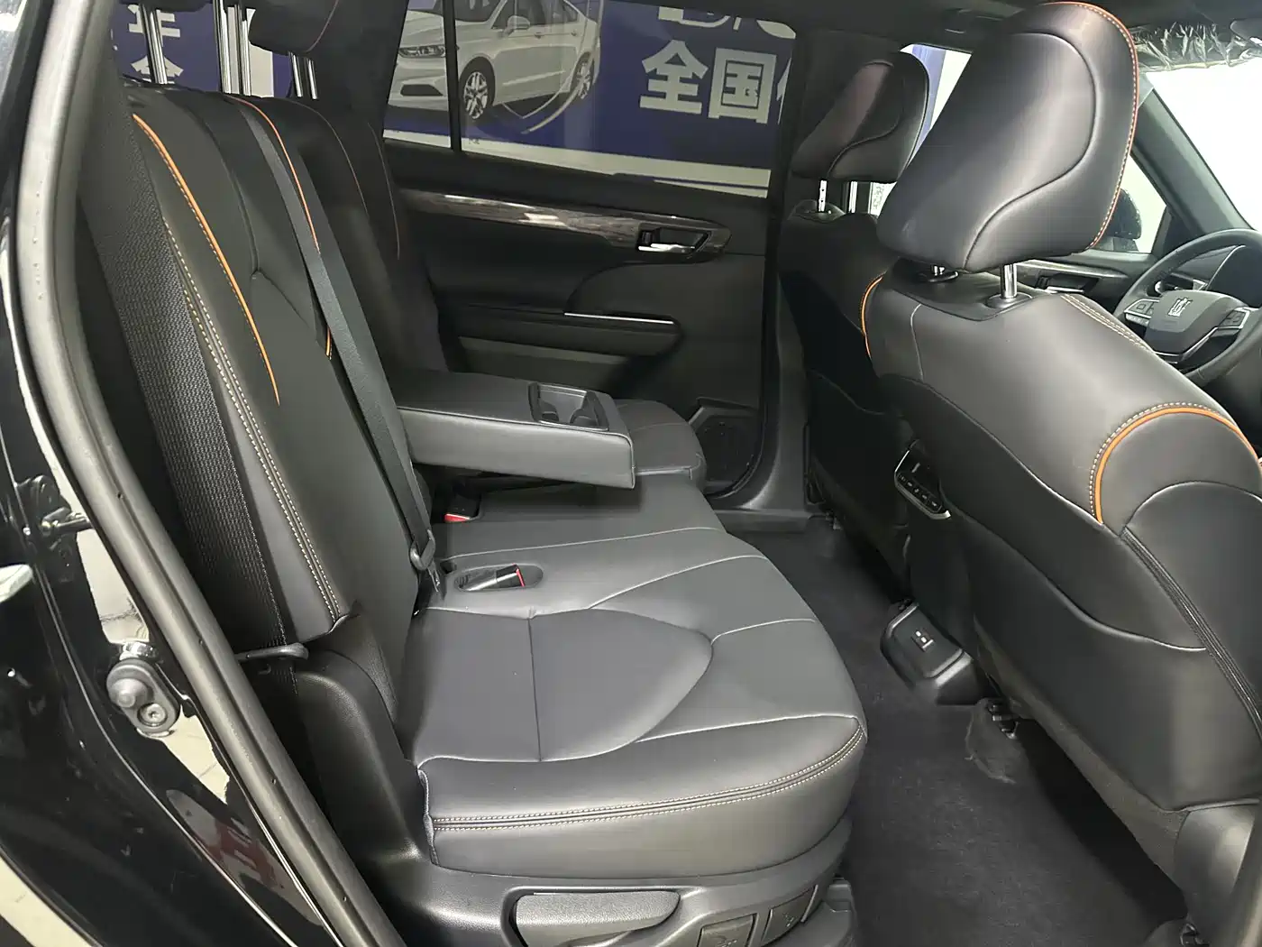 Toyota Crown Kluger 2024 2.5L HEV 4WD Premium Edition фото 15