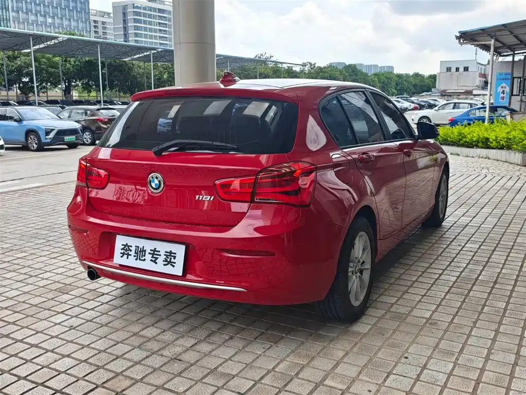 BMW 1 Series (Import) 2015 118i Urban Design Package фото 7