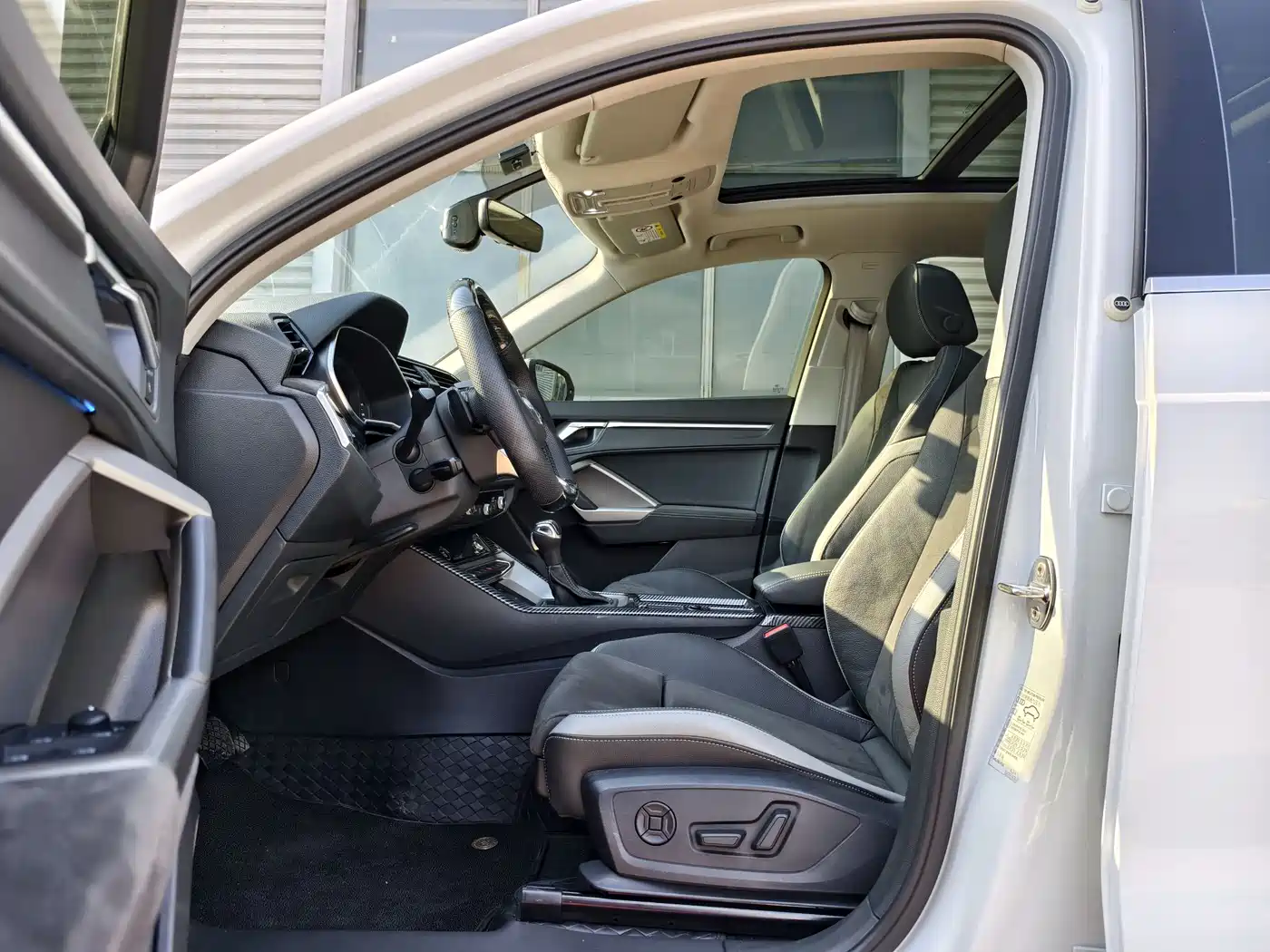Audi Q3 2023 35 TFSI Fashion Dynamic (1.4T) фото 15