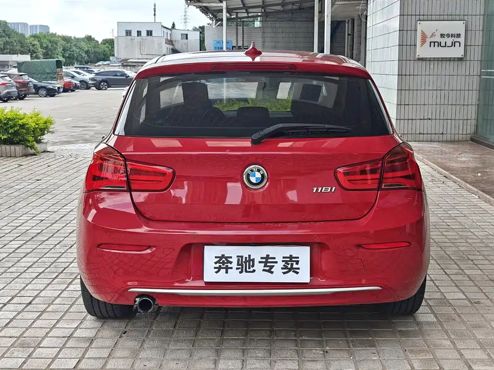 BMW 1 Series (Import) 2015 118i Urban Design Package фото 5