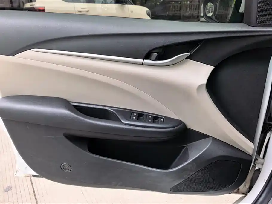 Buick Excelle 2019 15T DCT Progressive Type China VI фото 7