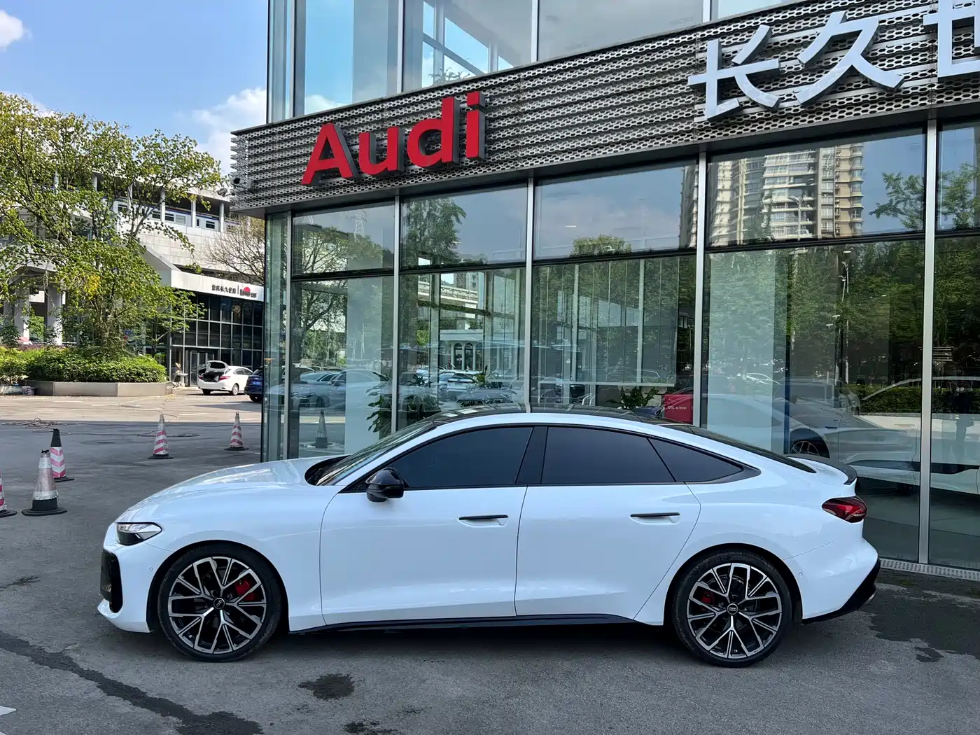 Audi A5L Sportback 2025 2.0T Zhiling quattro фото 9
