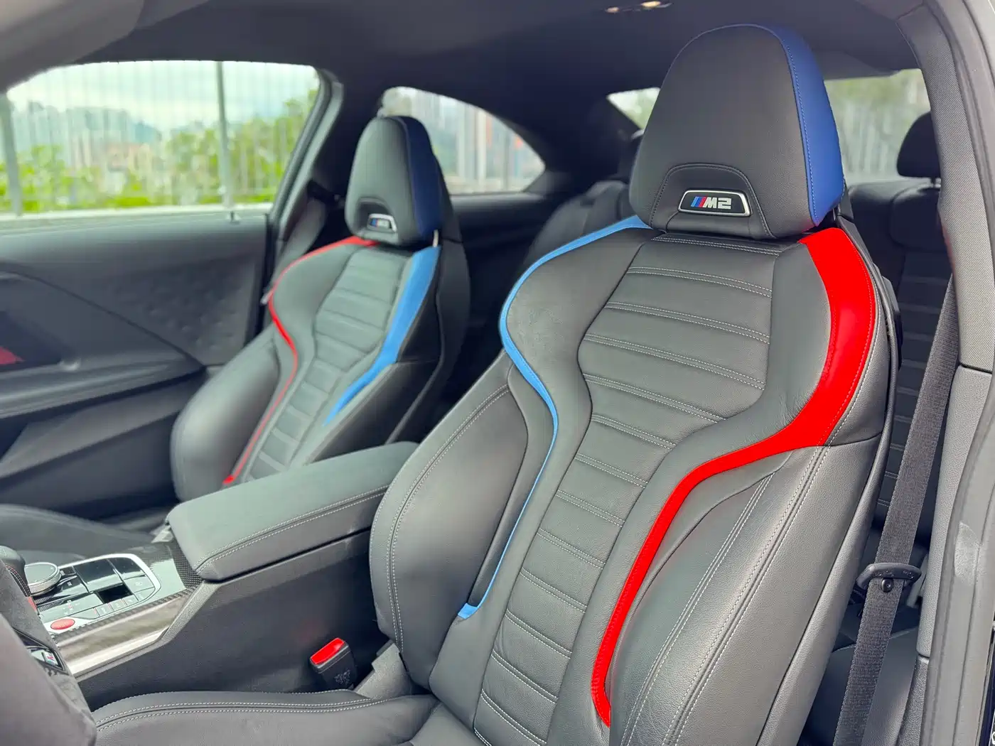 BMW M2 2024 M2 фото 12