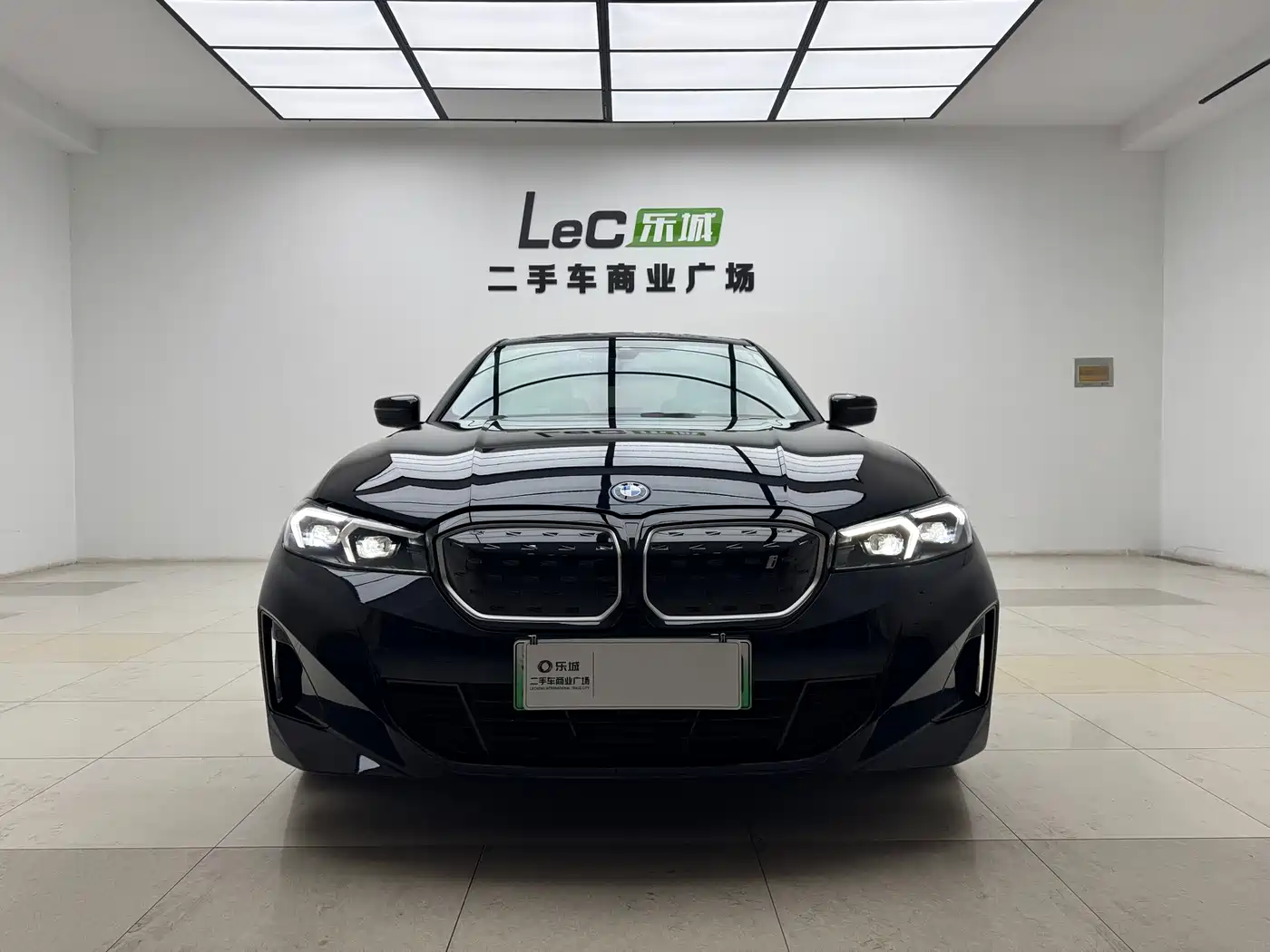 BMW i3 2024 eDrive 40 L Shadow Night Package фото 2