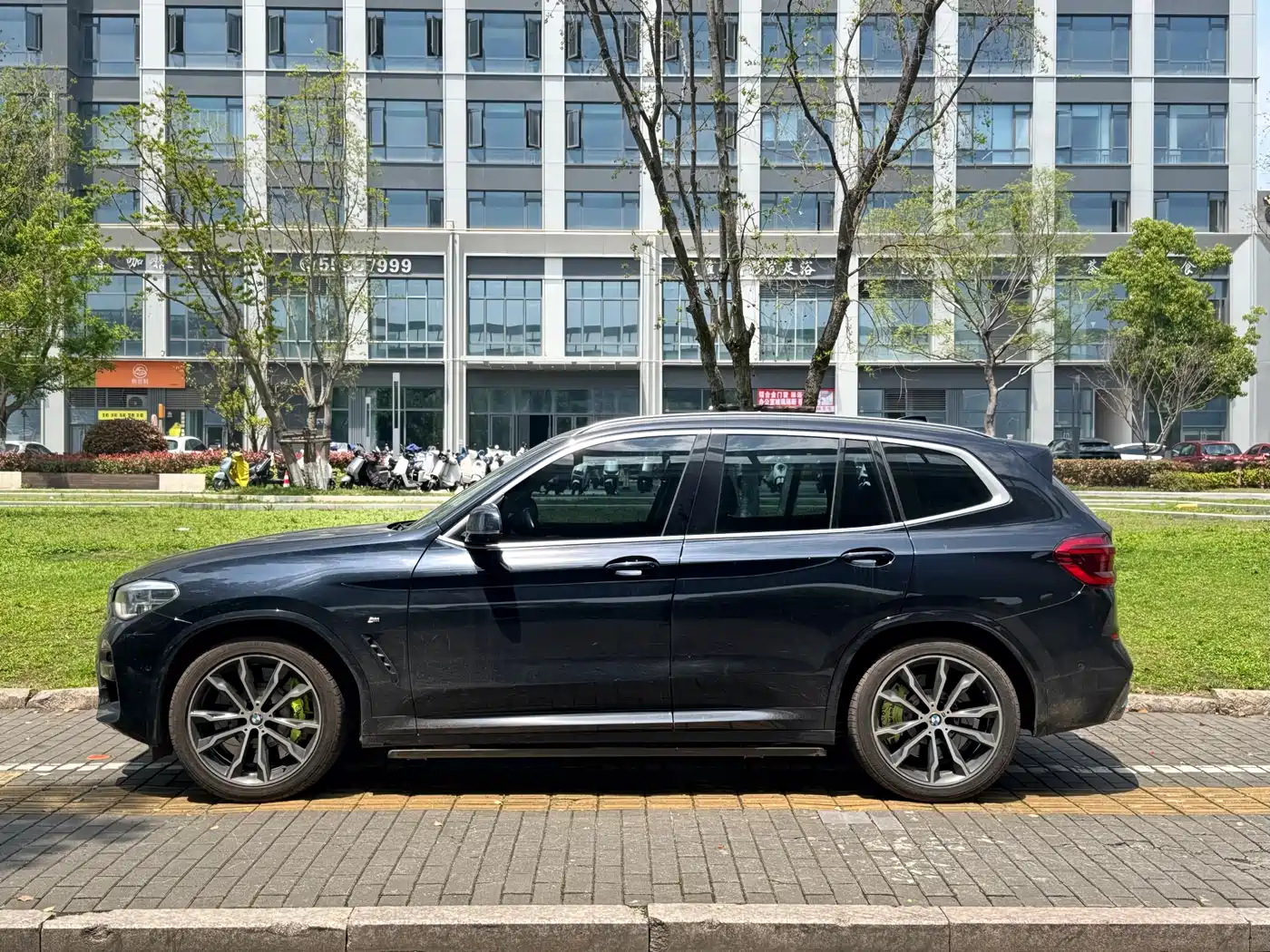 BMW X3 2022 Facelift xDrive30i Premium M Night Package фото 3