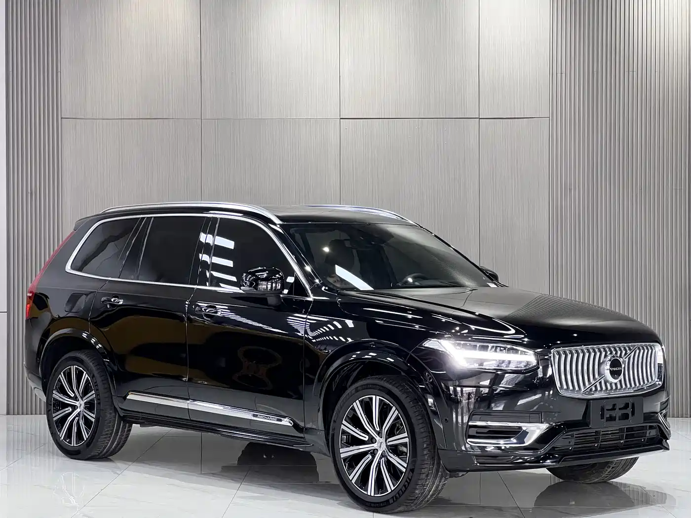 VOLVO XC90 PLUG-IN HYBRID