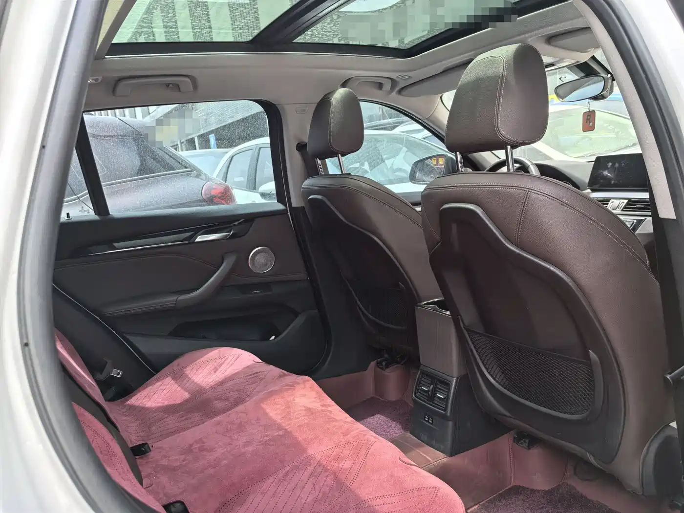 BMW X1 2022 sDrive25Li Leading фото 9
