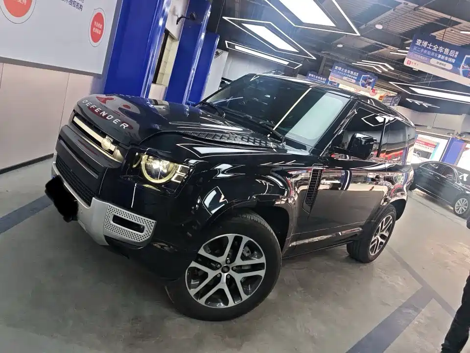 Land Rover Defender 2023 Model 90 3.0T P400 XS