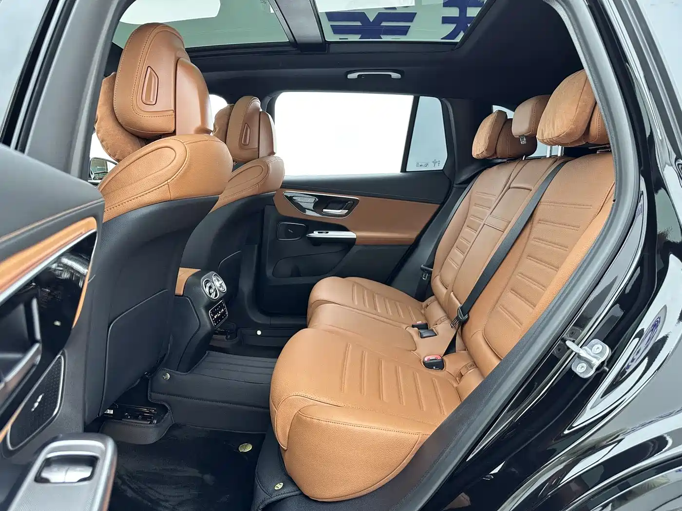 Mercedes-Benz GLC 2024 Facelift GLC 300 L 4MATIC Sport 5-seater фото 7