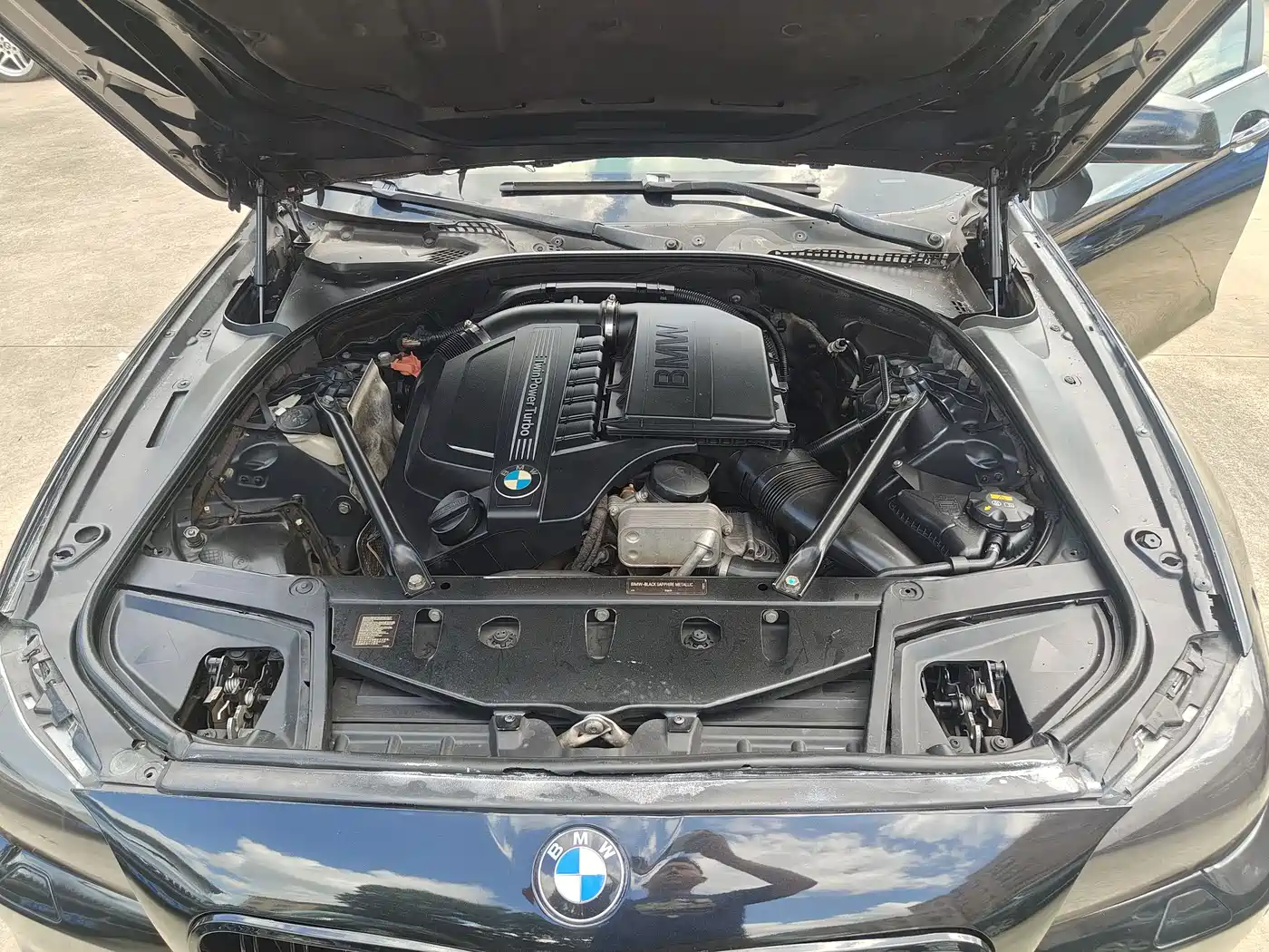 BMW 5 Series 2012 535Li Luxury фото 32