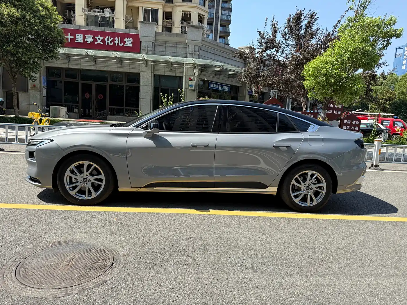 FORD MONDEO