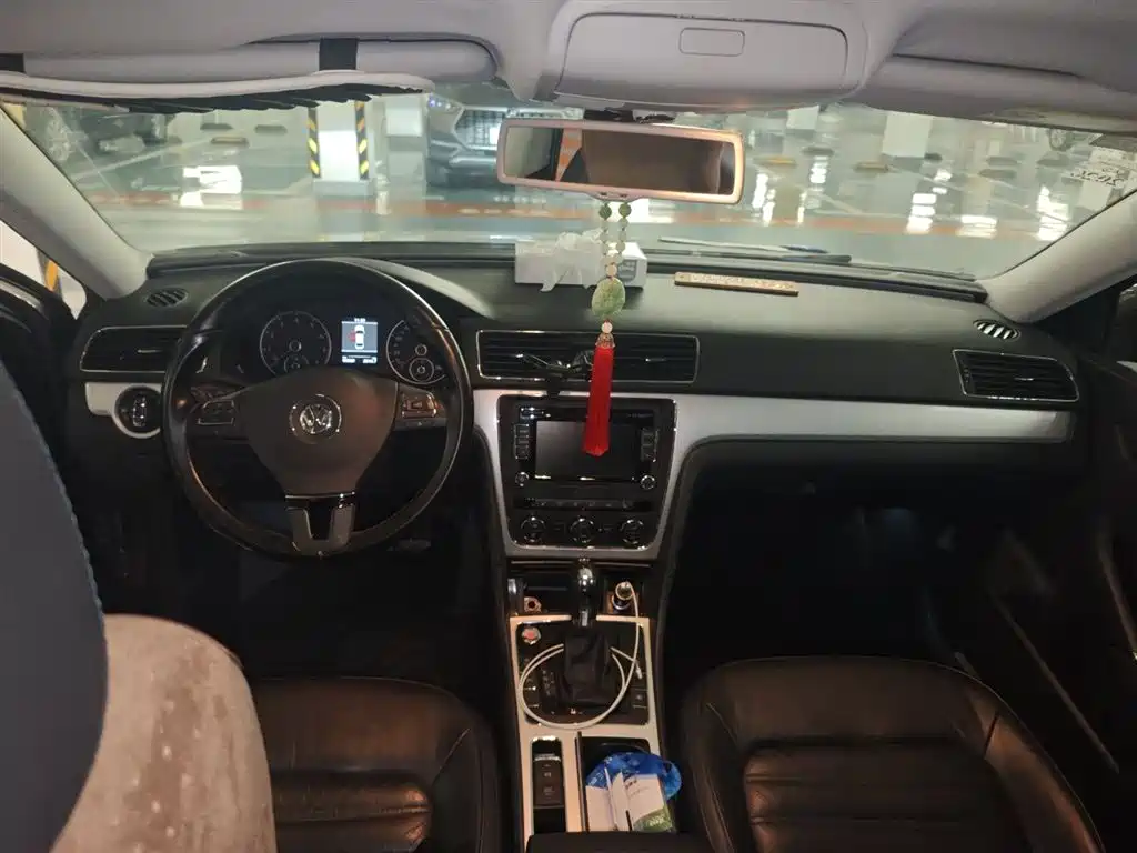 Volkswagen Passat 2014 2.0TSI DSG Executive Edition фото 9