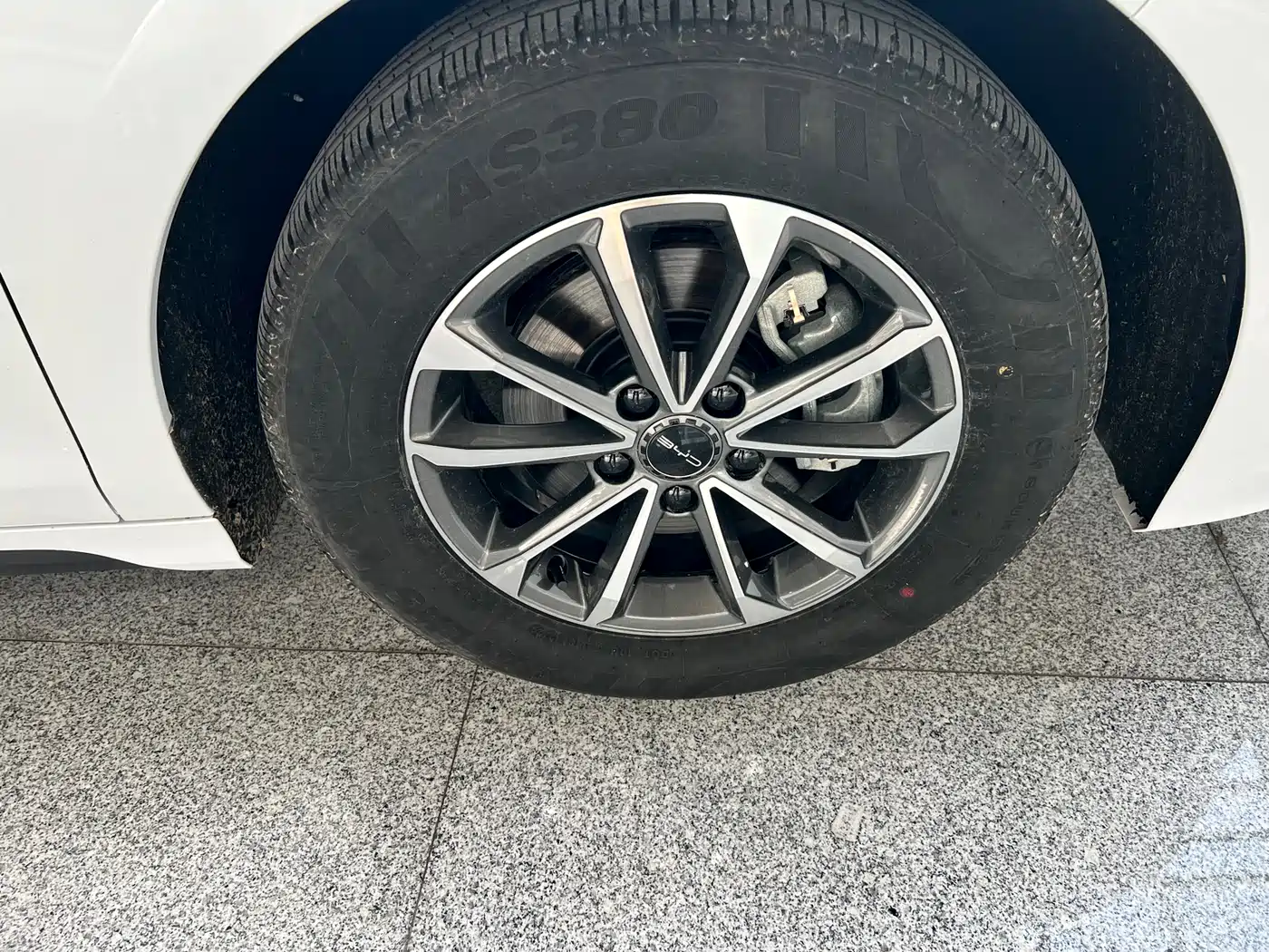 BYD Destroyer 05 2024 DM-i 55KM Pilot Glory Edition фото 13