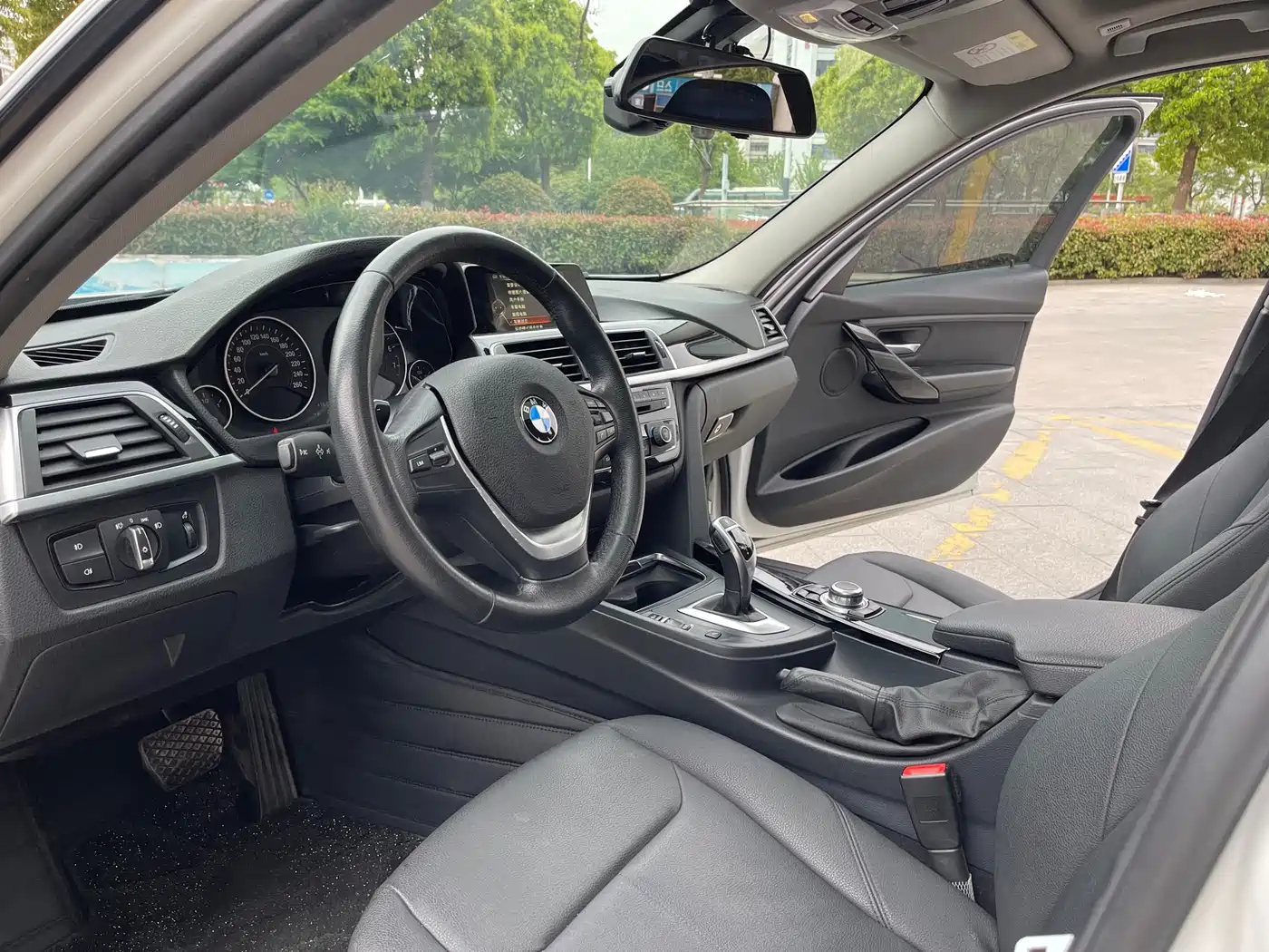 BMW 3 Series 2017 320Li M Sport фото 3