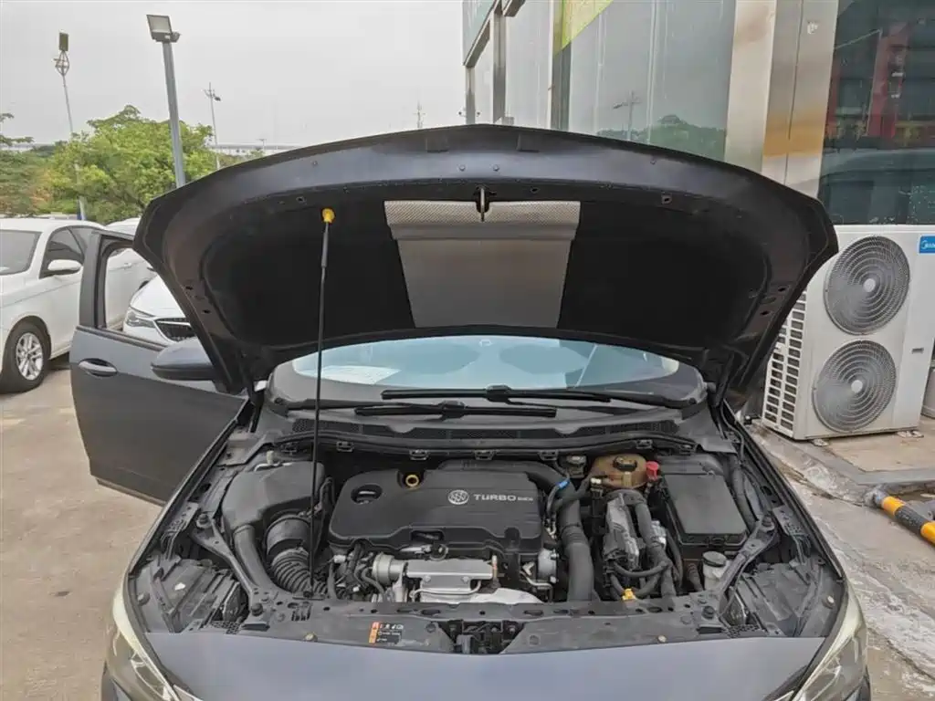 Buick Verano 2018 Sedan 20T Dual Clutch Leading фото 20
