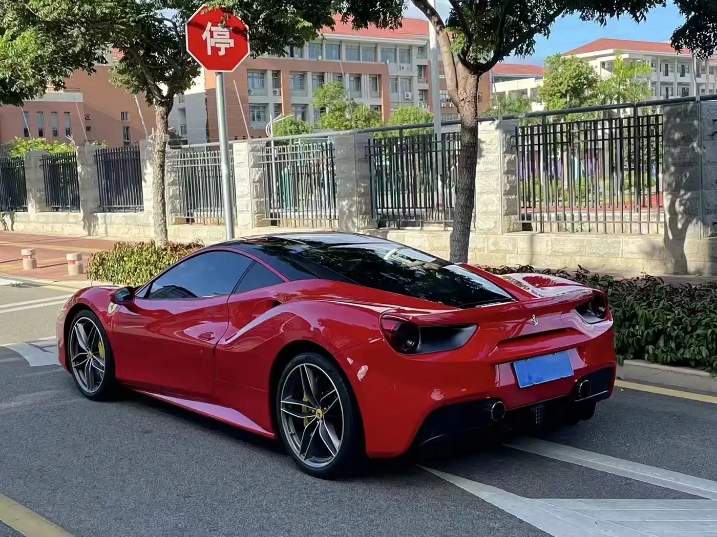 Ferrari 488 2015 488 GTB фото 7