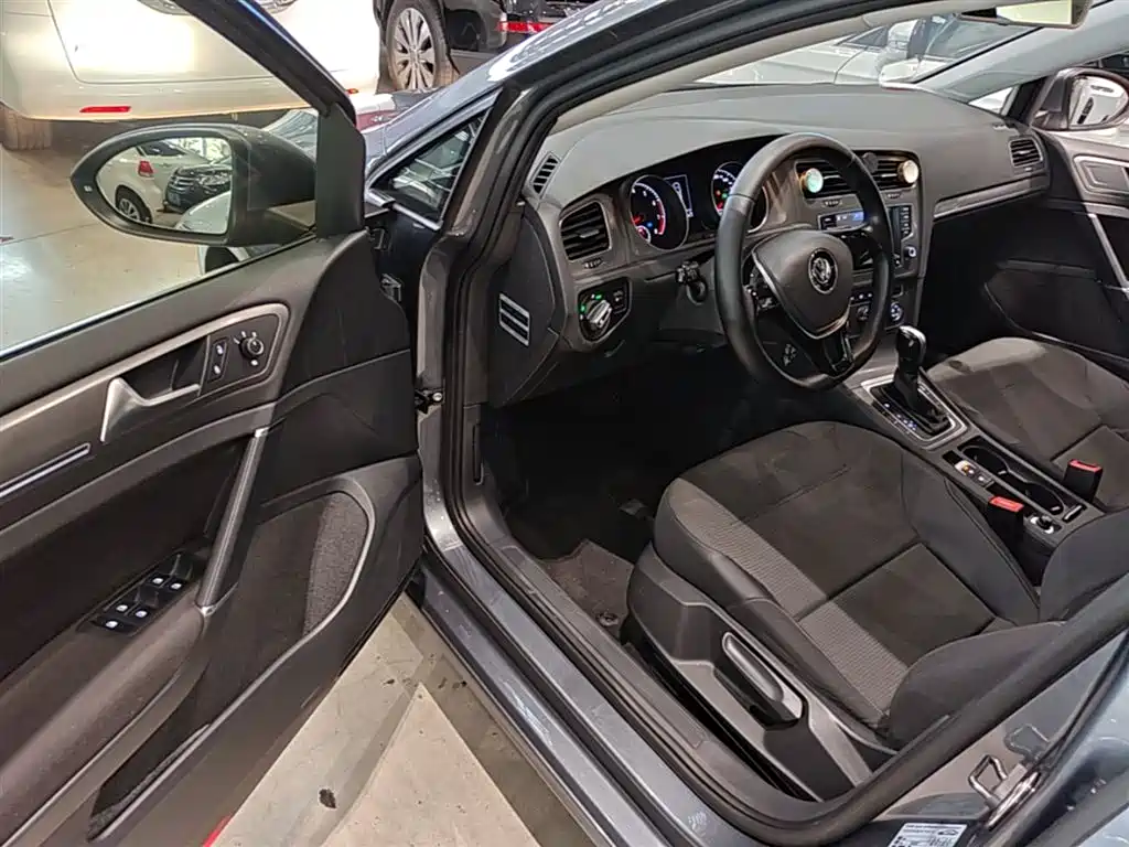 Volkswagen Golf 2015 1.4TSI Automatic Comfort фото 16