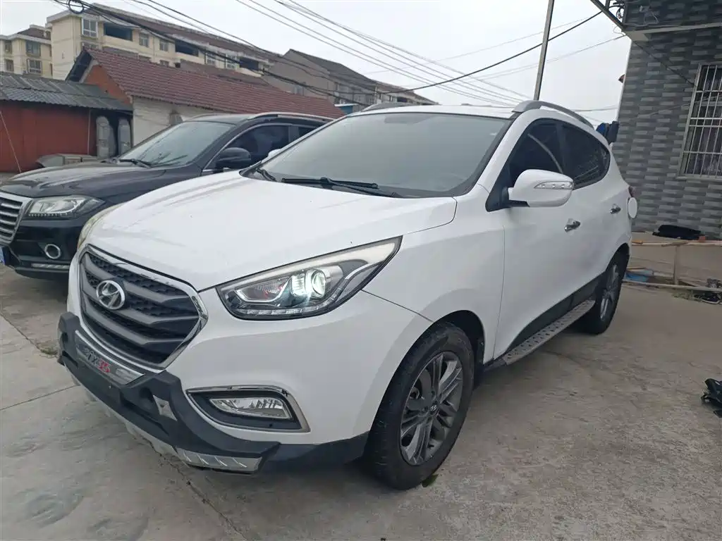 Hyundai Beijing Hyundai ix35 2015 2.0L Automatic 2WD Smart China V фото 2