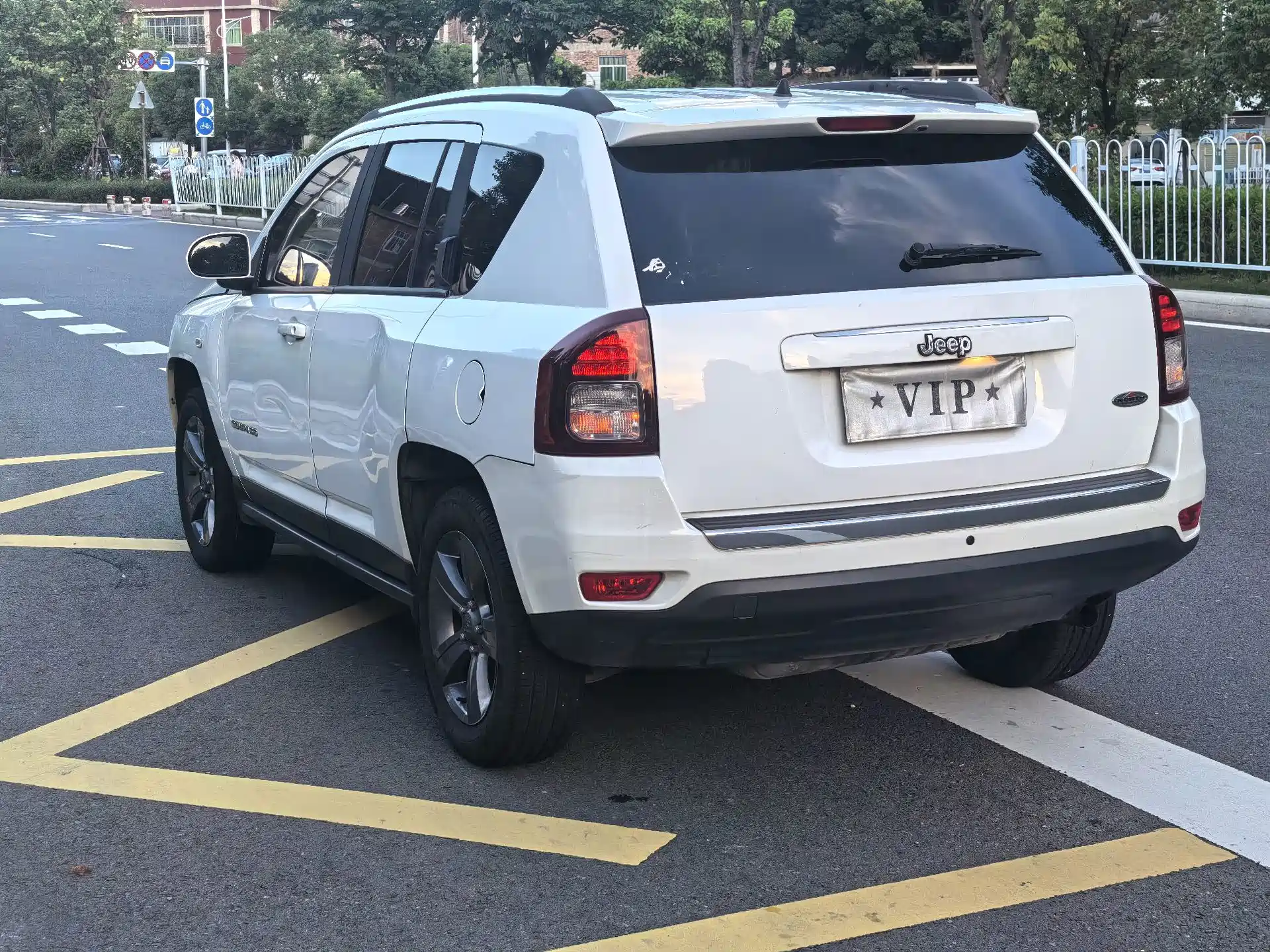 Фото 4 - Jeep Compass (Import)