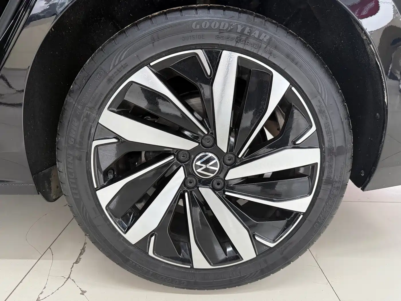 Volkswagen Passat 2023 330TSI Luxury Edition фото 19