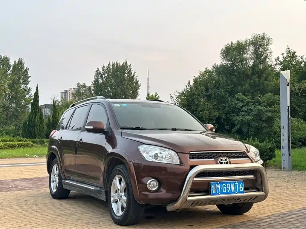 صورة 3 - Toyota RAV4