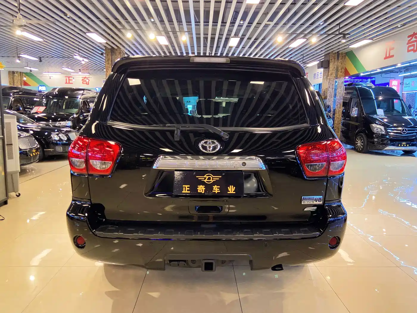 Toyota Sequoia 2011 2010 5.7 Platinum Edition