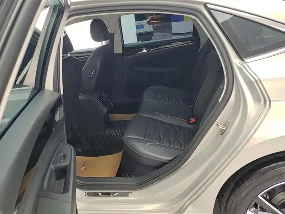 Volkswagen Passat 2020 Facelift 330TSI Elite China VI фото 11